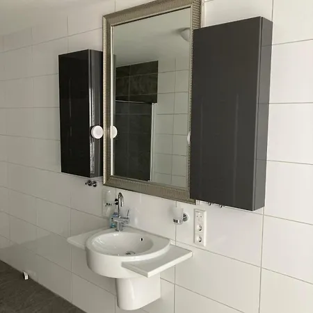 Helle Und Gemütliche Neubauwohnung In Lüstringen Apartment